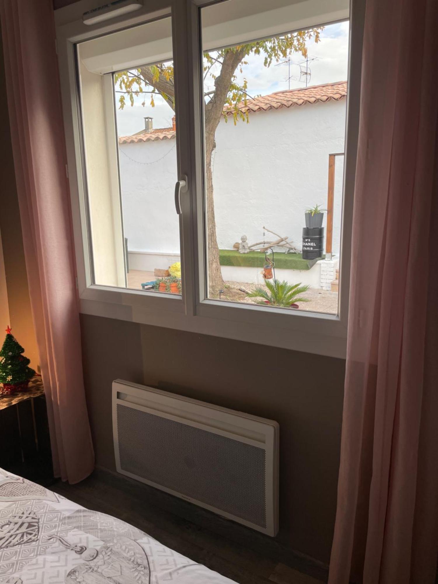 Chambres Demarine Мартиг Экстерьер фото